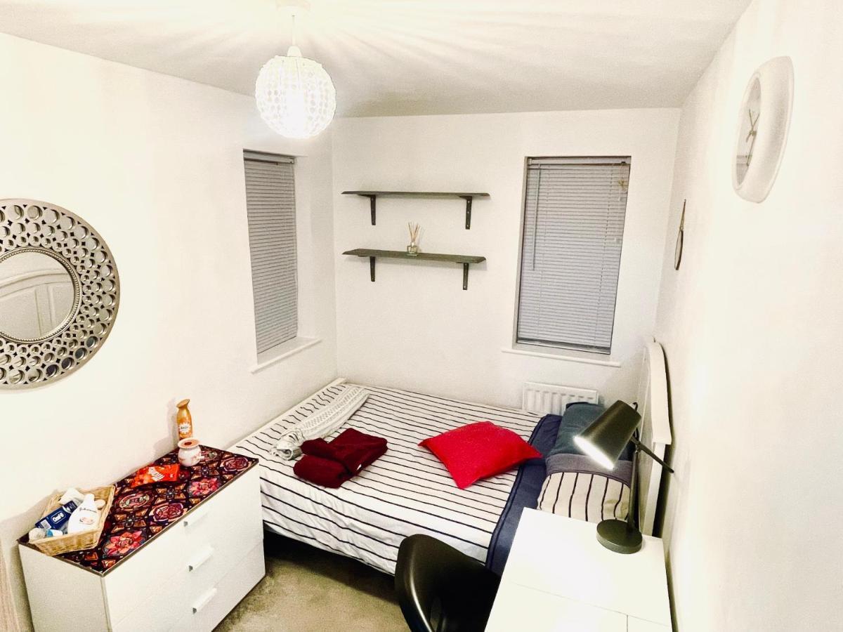 Private Room In Bs14 Бристоль Экстерьер фото